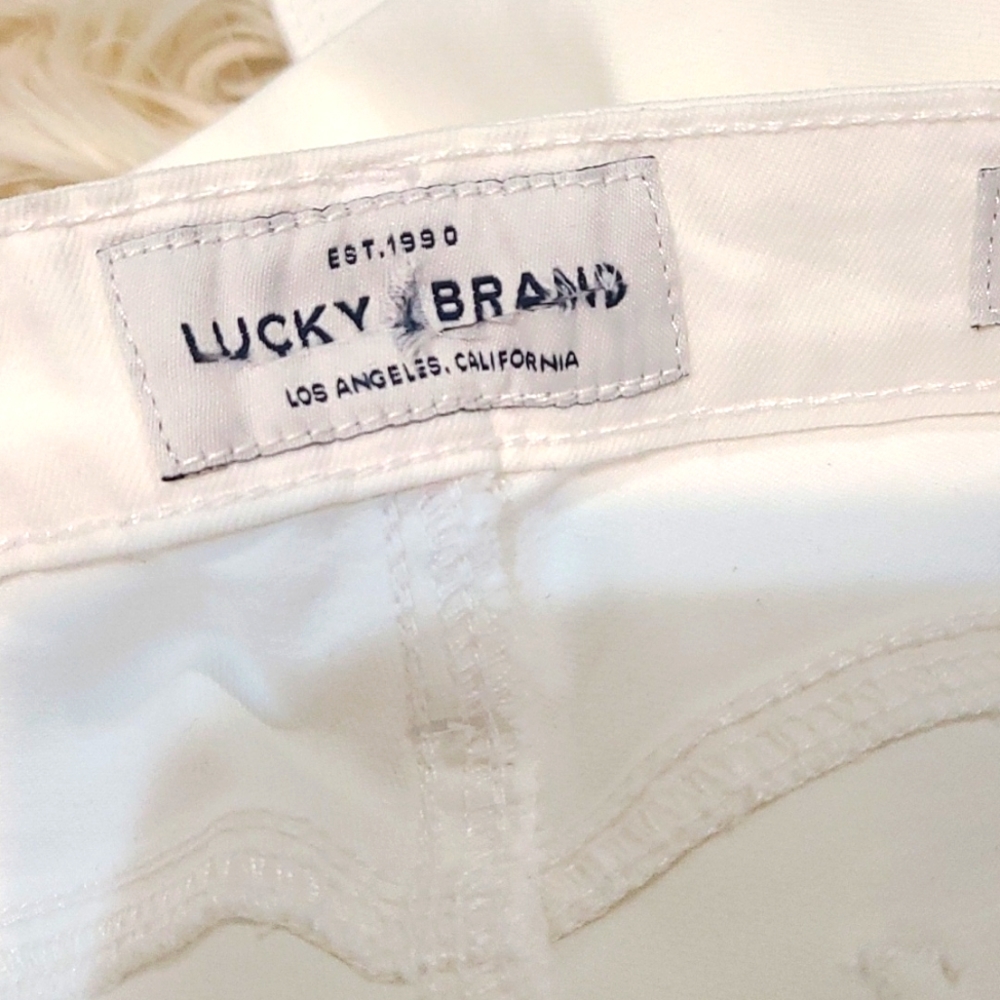 Lucky Brand Jeans - Picture 3 of 5
